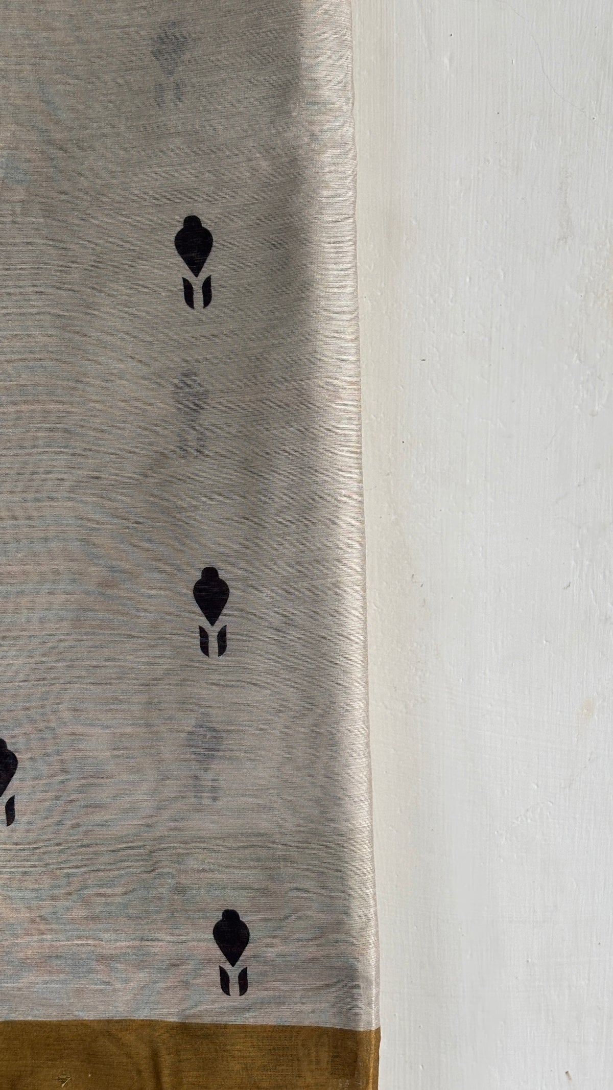 Ethnic Printed Suit Set with Patterned Dupatta and Tassel Details