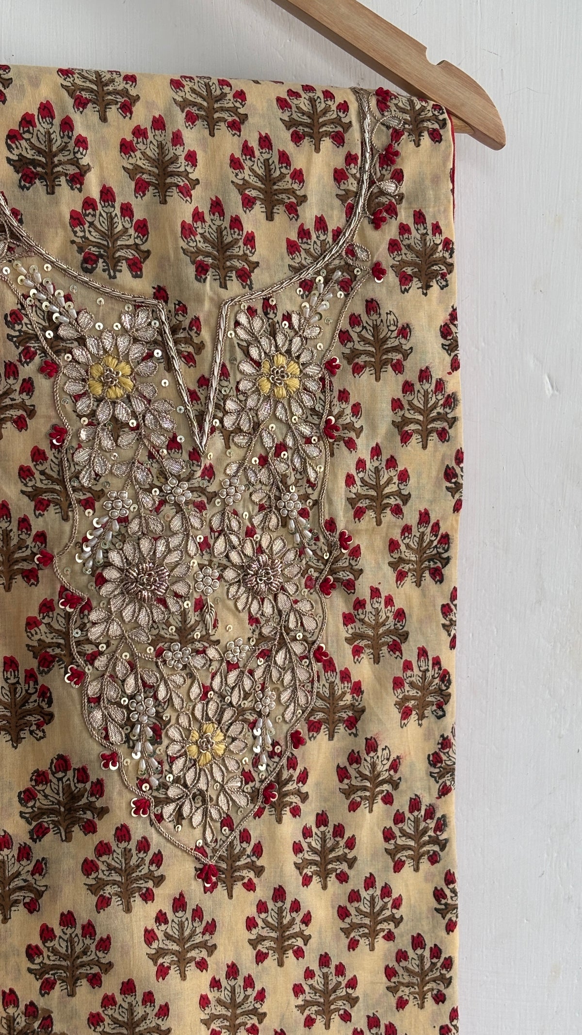 Handblock Printed Suit Set with Floral Motifs and Gota Patti Neckline