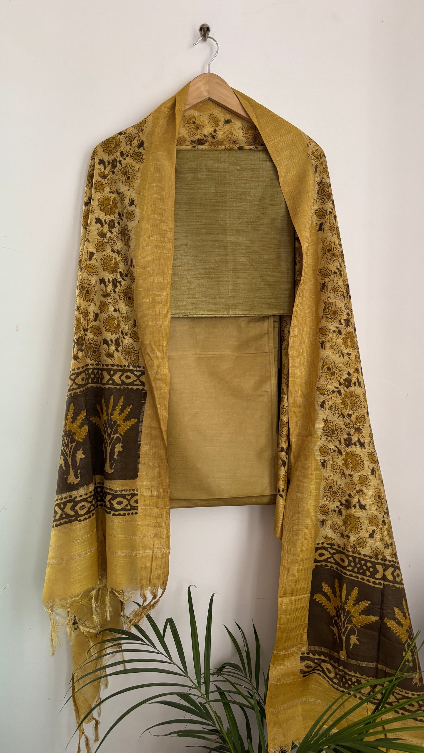 Silk Suit Set - Yellow Ochre