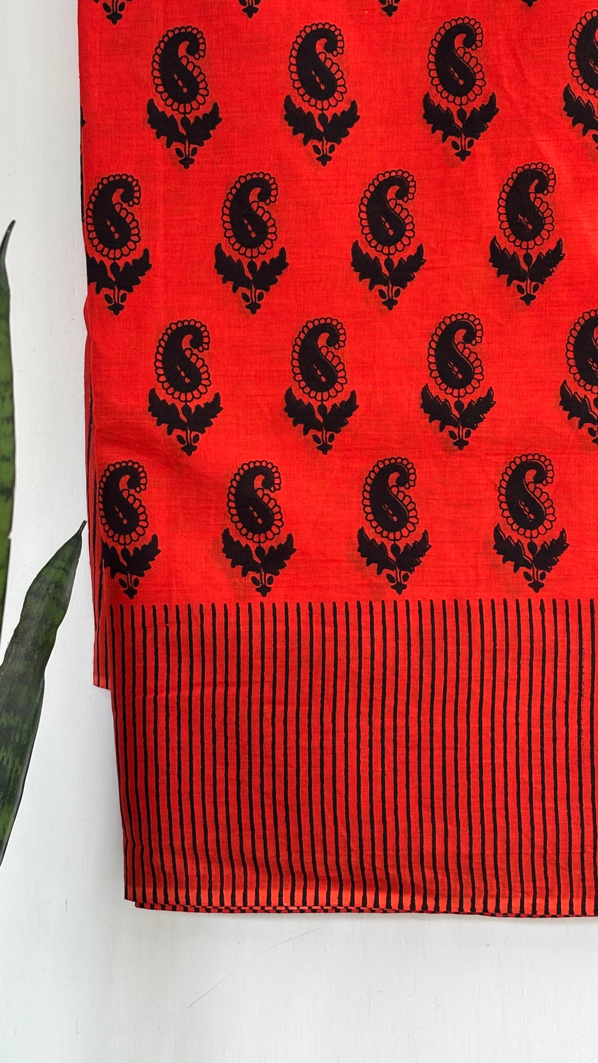 Red and Black Ornamental Print Handblock Mul Cotton Saree