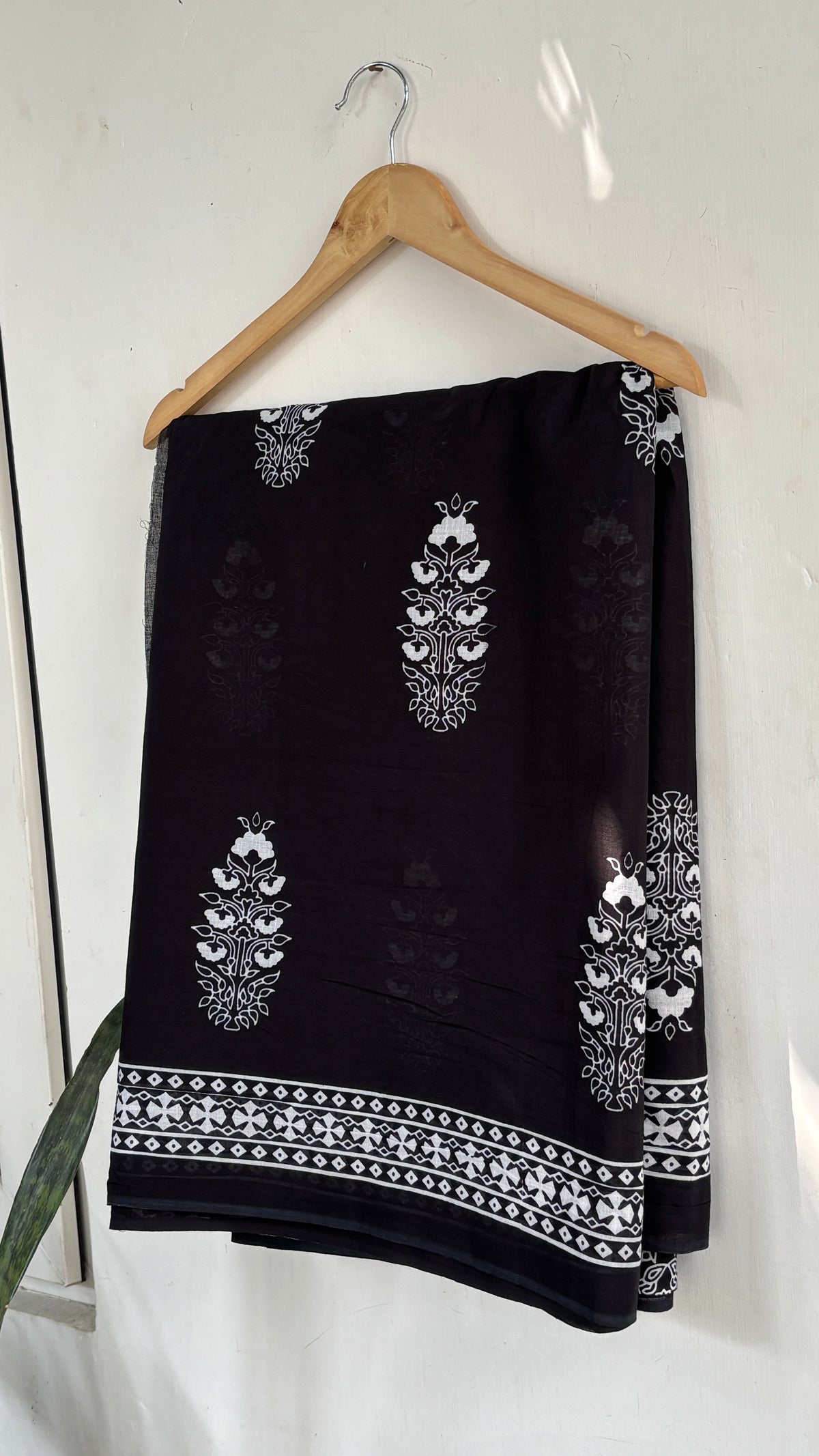 Black and White Floral Printed Mul Cotton Saree with Geometric Border