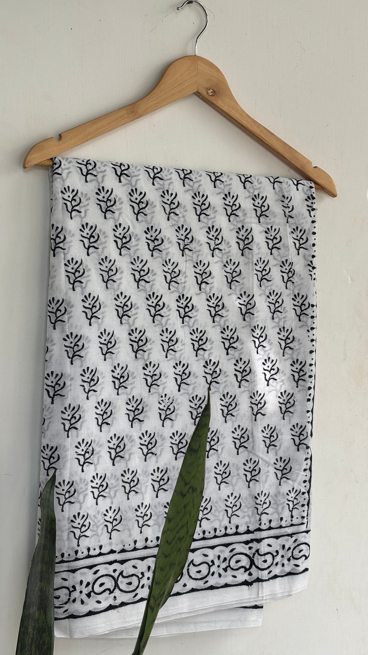 White and Black Botanical Print Handblock Mul Cotton Saree