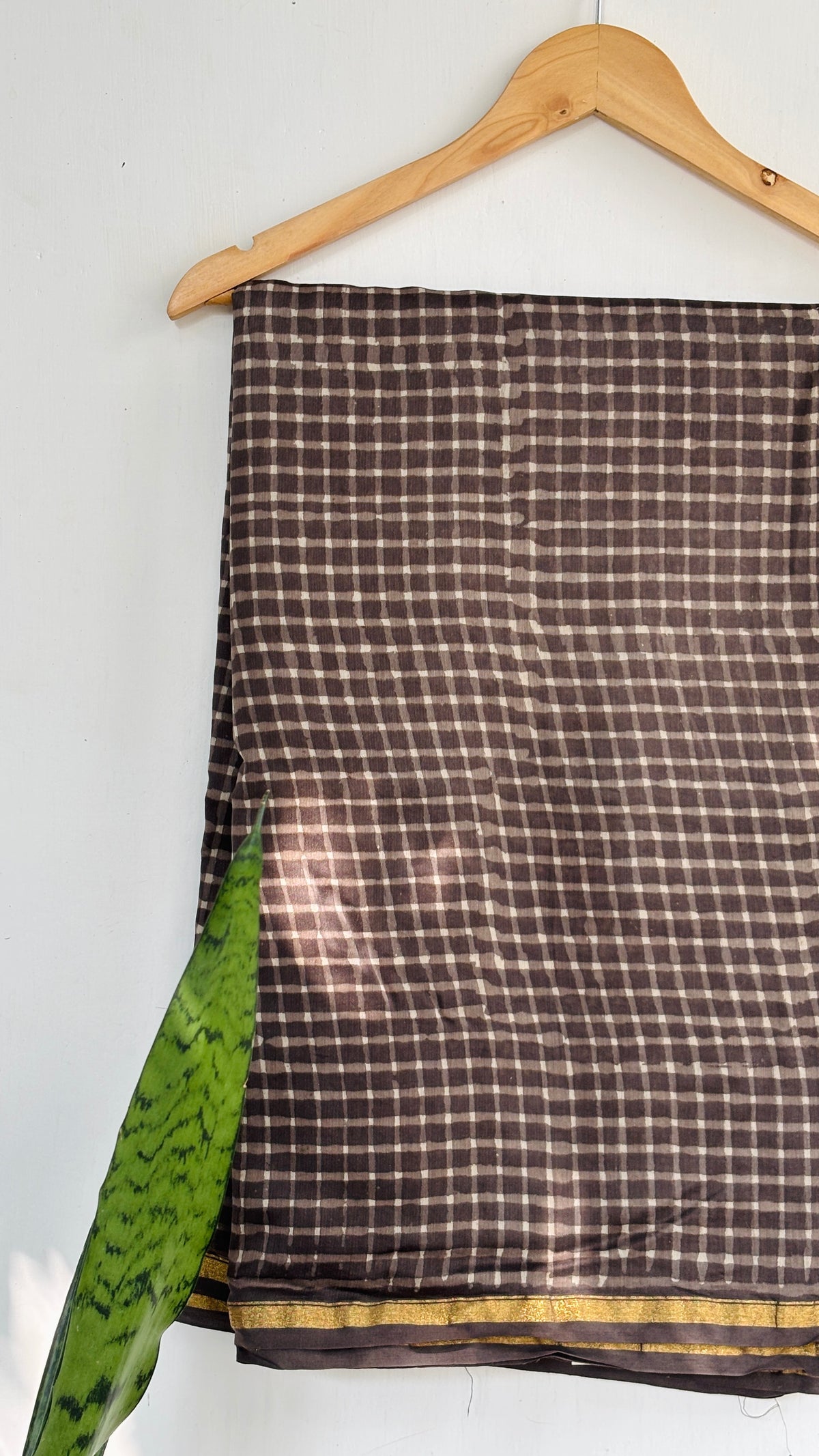 Handblock Printed Small-Check Pattern Saree