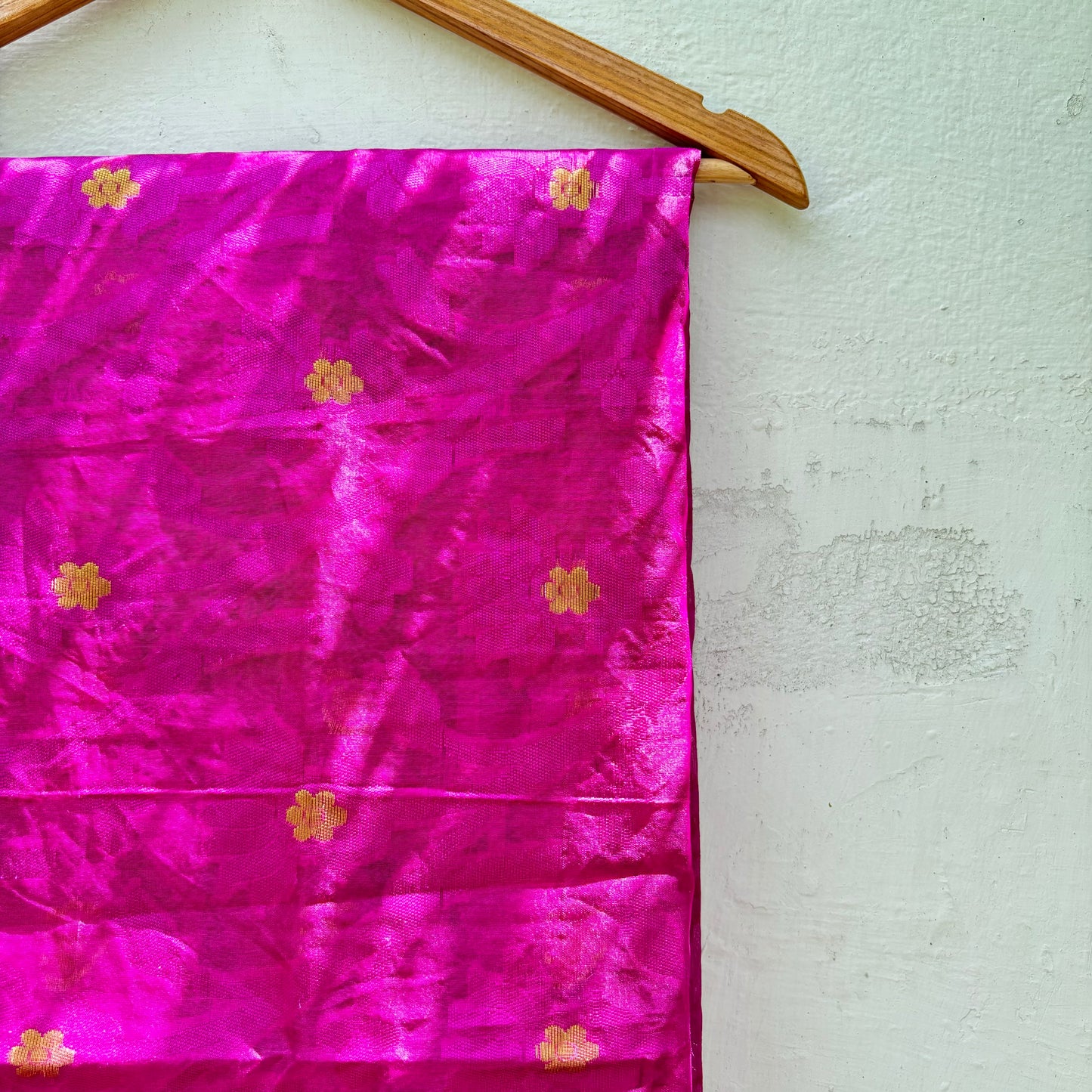 Wine Saree with Golden Booti