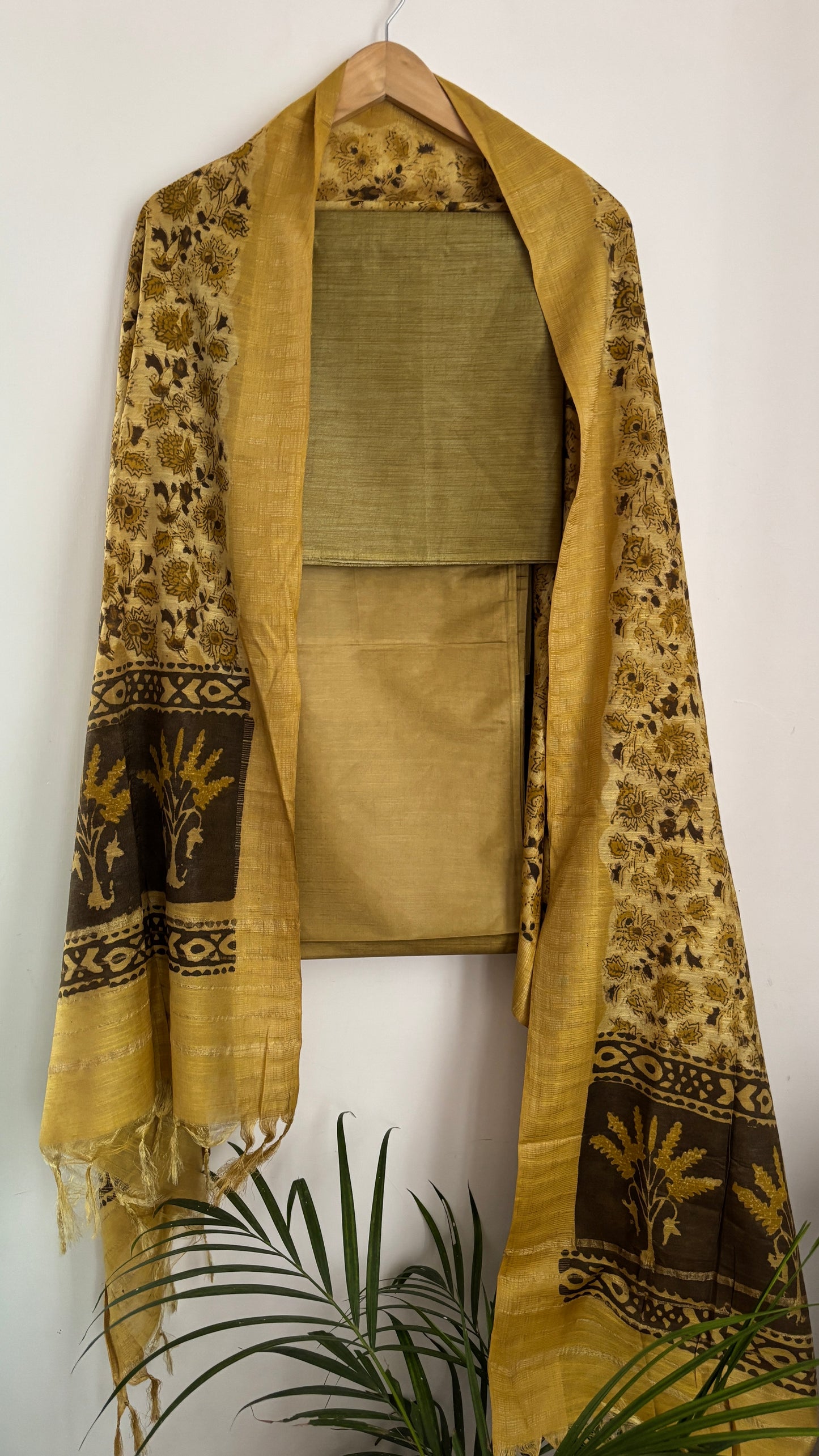Silk Suit Set - Yellow Ochre