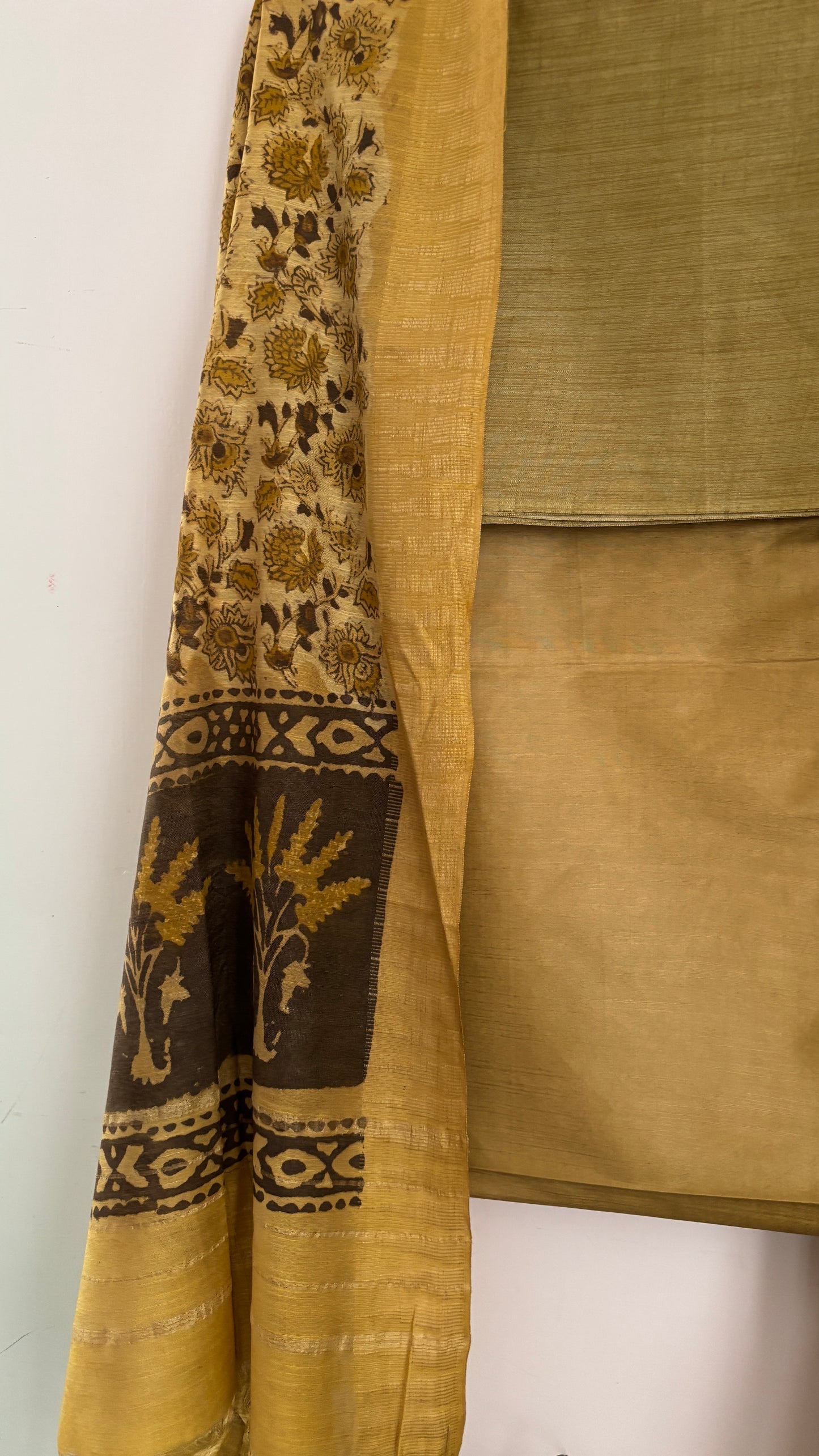 Silk Suit Set - Yellow Ochre