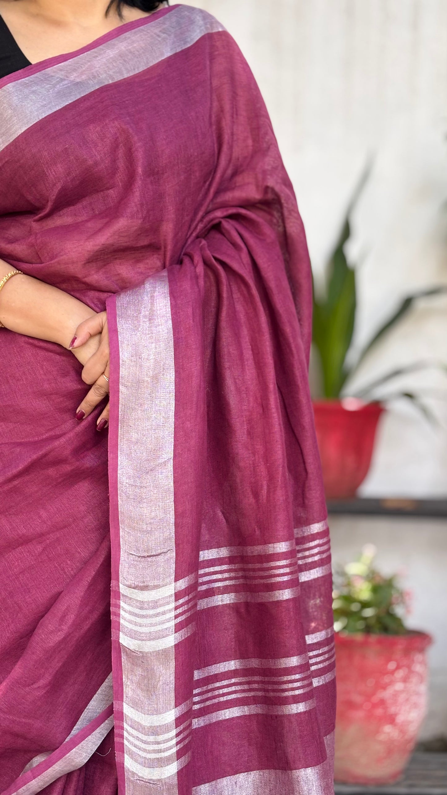 Handwoven Linen Saree - Wine