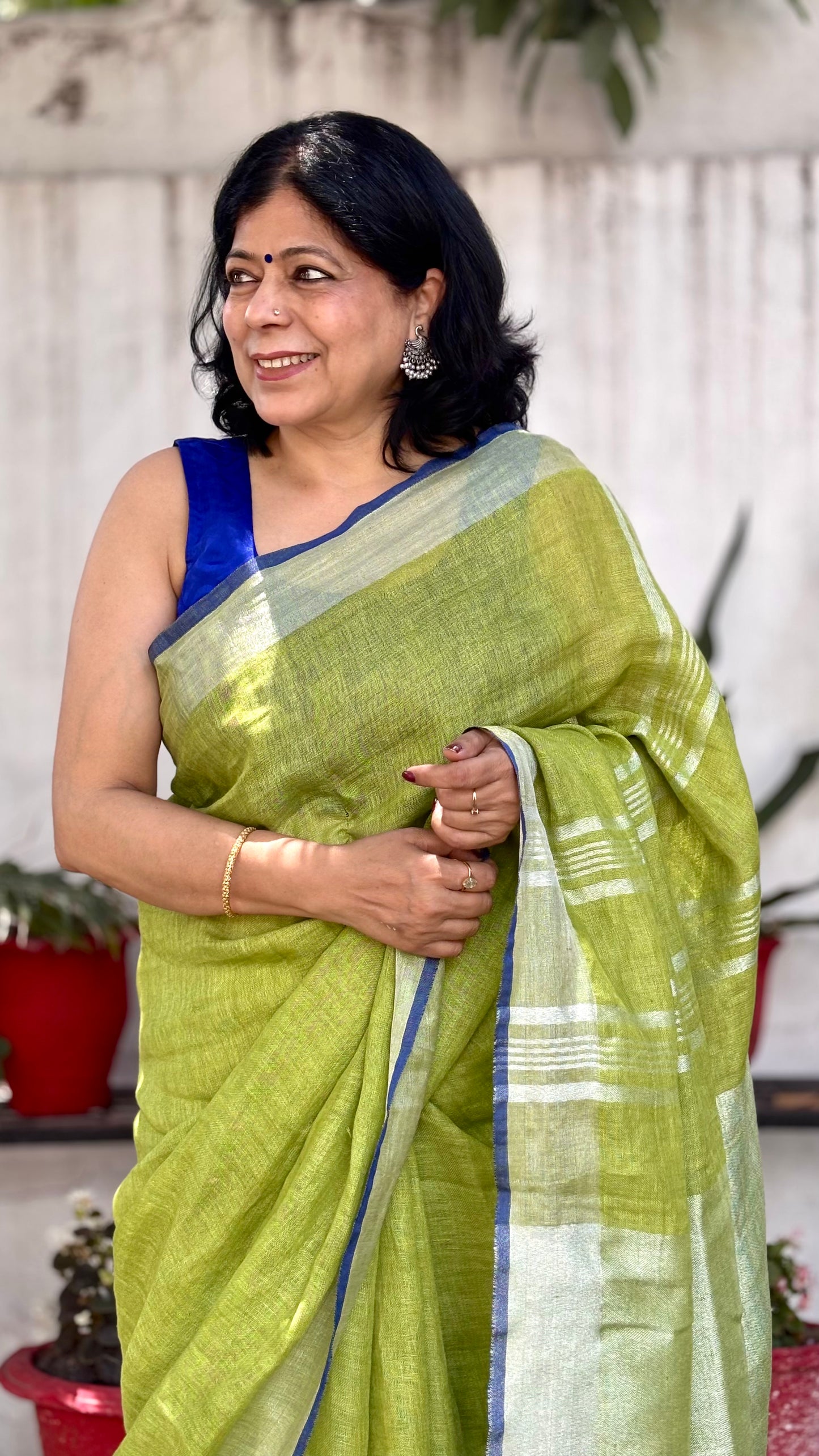 Handwoven Linen Saree - Bright Green