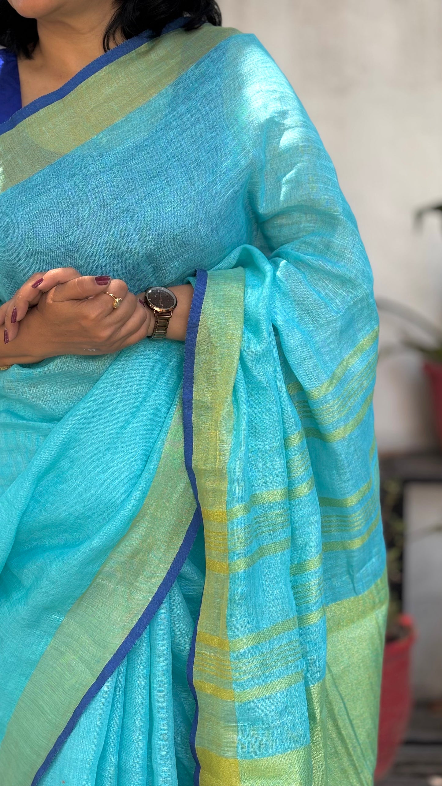 Handwoven linen saree - Light Blue