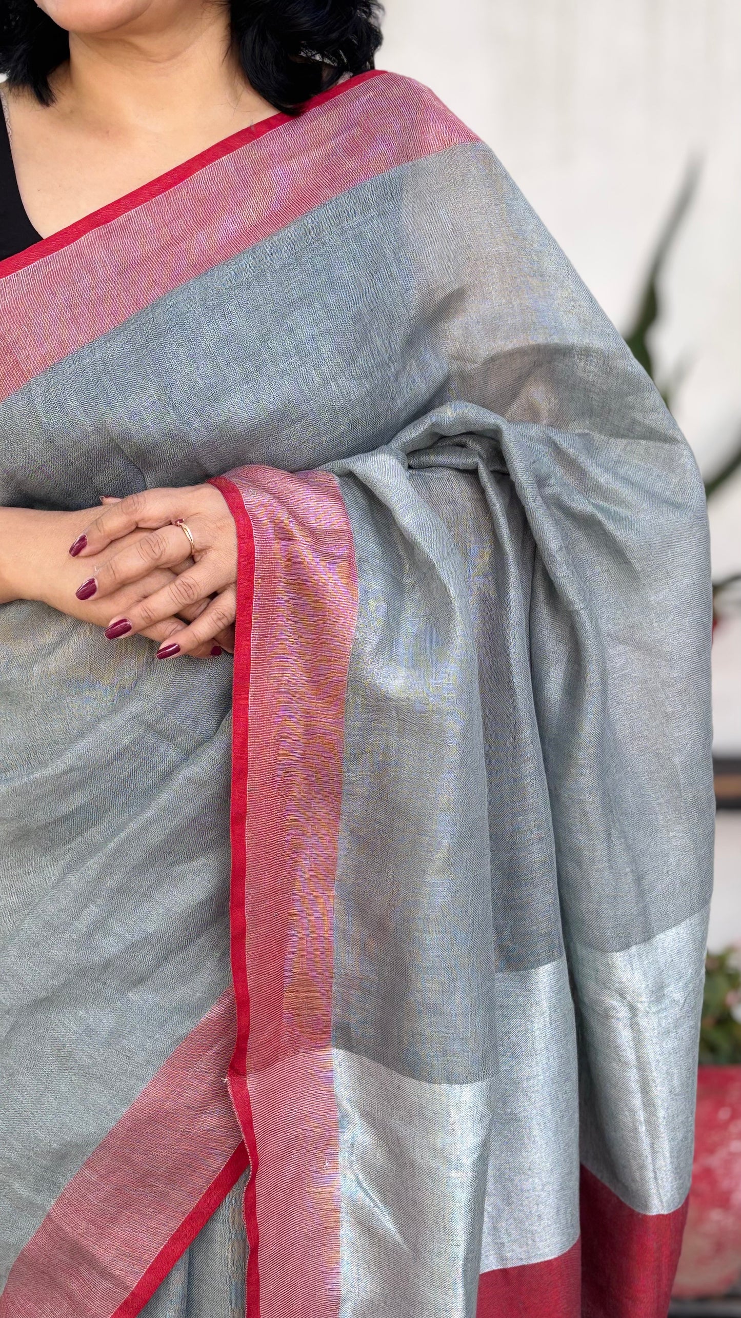 Handwoven Linen Saree - Grey